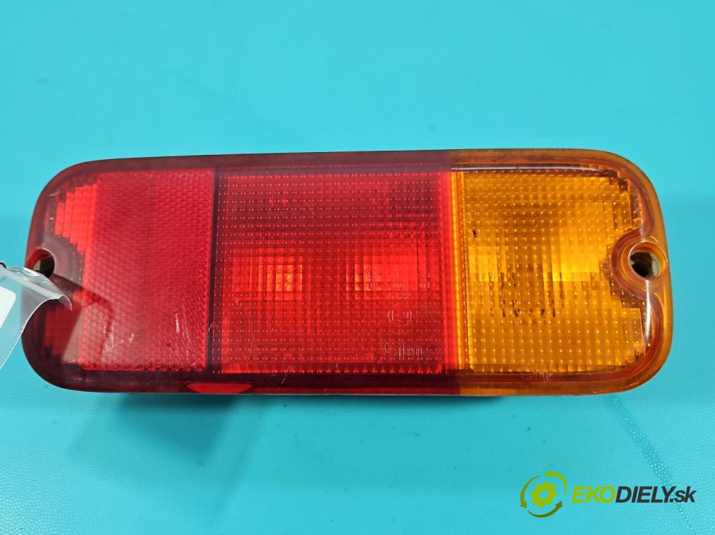 Suzuki JIMNY III 1998-2018 1.3 16V VVT 80 HP manual 59 kW 1298 cm3 3- svetlo / reflektor zadné pravé nárazník 