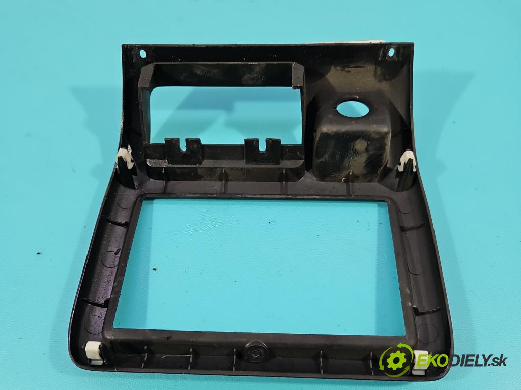 Suzuki JIMNY III 1998-2018 1.3 16V VVT 80 HP manual 59 kW 1298 cm3 3- Rám: rádio:
