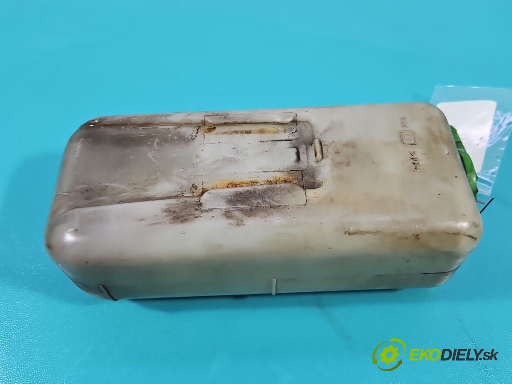 Suzuki Jimny III 1998-2018 1.3 16V VVT 80 HP manual 59 kW 1298 cm3 3- Nádrž: kompenzačné: