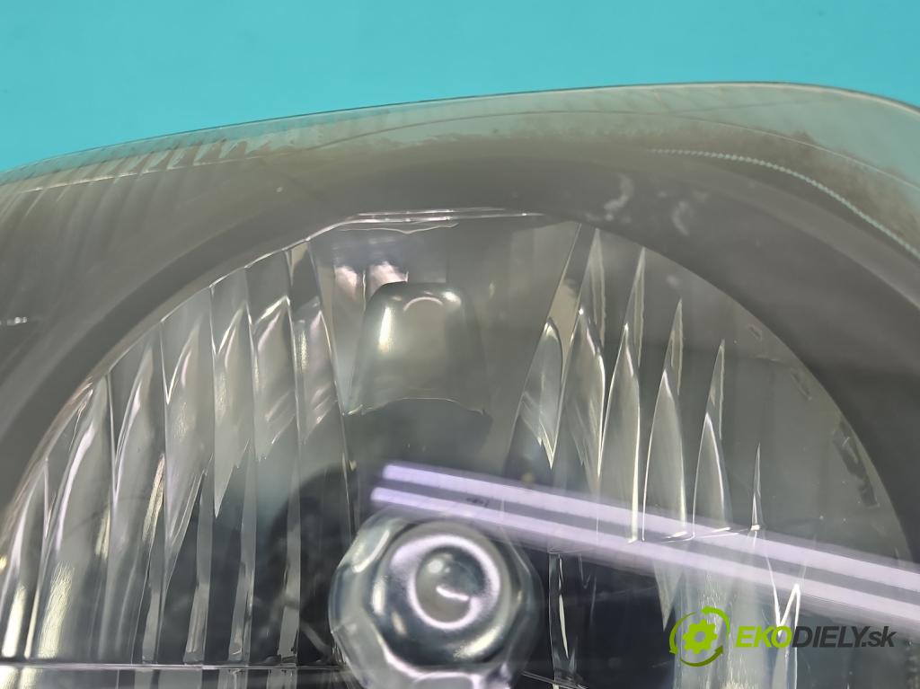 Suzuki JIMNY III 1998-2018 1.3 16V VVT 80 hp manual 59 kW 1298 cm3 3- světlo pravý  (Pravé přední světlo)