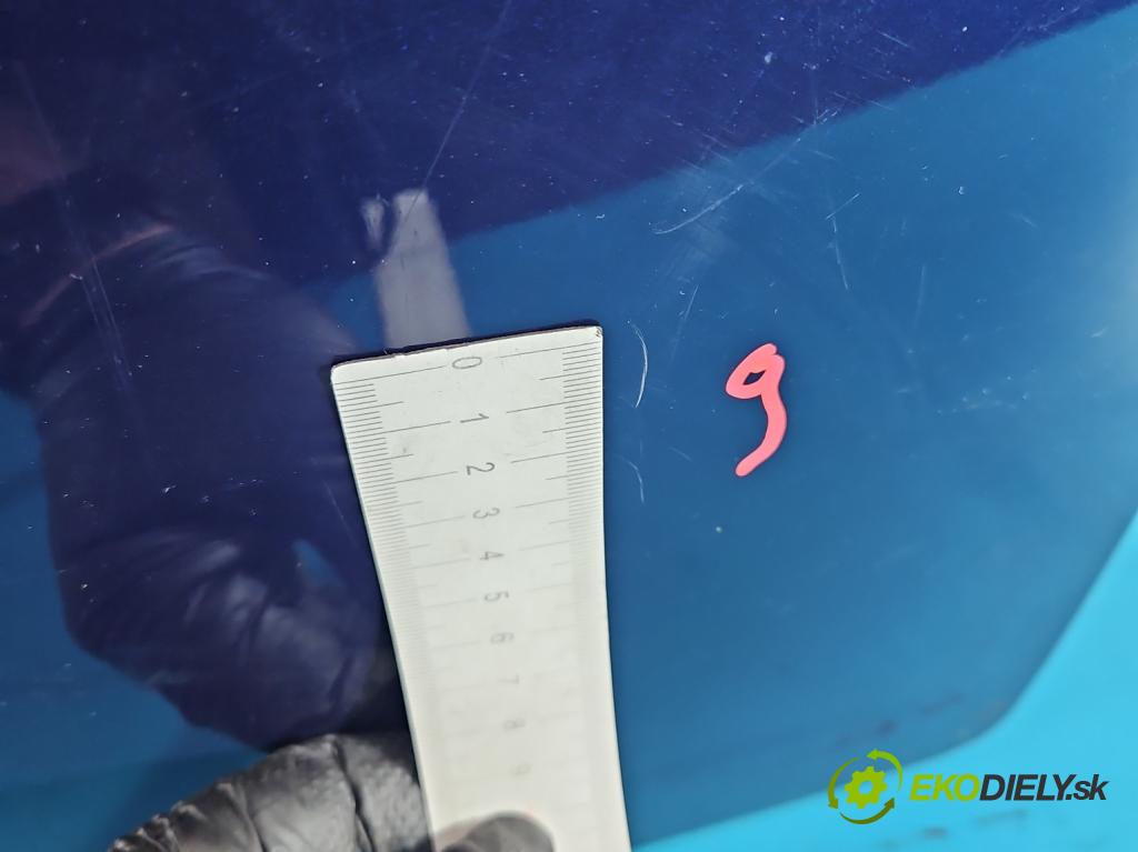 Vw Polo III 6N 1994-2001 1.4 MPI 60 hp manual 44 kW 1390 cm3 5- zadní kufrové dveře  (Zadní kapota (kufr))