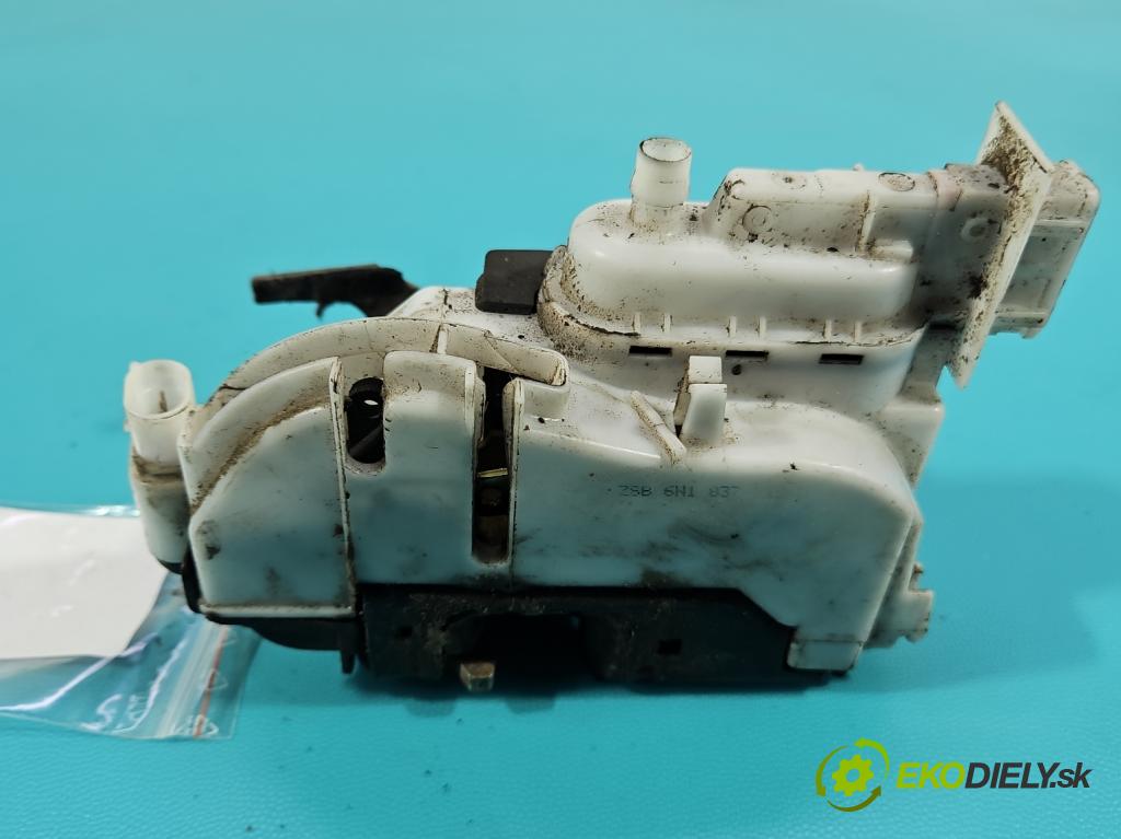 Vw Polo III 6N 1994-2001 1.4 MPI 60 hp manual 44 kW 1390 cm3 5- zámek přední levý 1HM862153