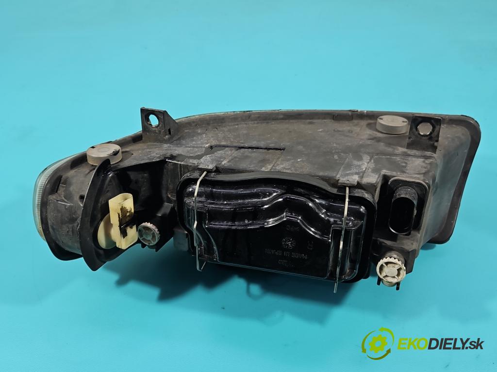 Seat Leon I 1999-2005 1.6 16v 105 HP manual 77 kW 1598 cm3 5- Reflektor: pravý 1M1941002D (Svetlo predné pravé)