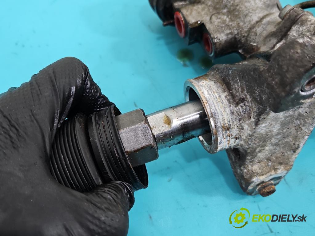 Seat Leon I 1999-2005 1.6 16v 105 HP manual 77 kW 1598 cm3 5- Ozubené kolo: volant