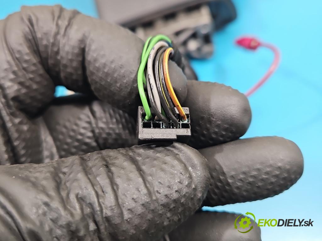 Mercedes CLA C118/X118 2019-2025 1.3b: 163 hp automatic 120 kW 1300 cm3 4- zpětné zrcátko pravé  (Klika dveří ostatní)