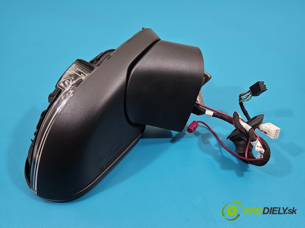 Mercedes CLA C118/X118 2019-2025 1.3b: 163 hp automatic 120 kW 1300 cm3 4- zpětné zrcátko pravé  (Klika dveří ostatní)