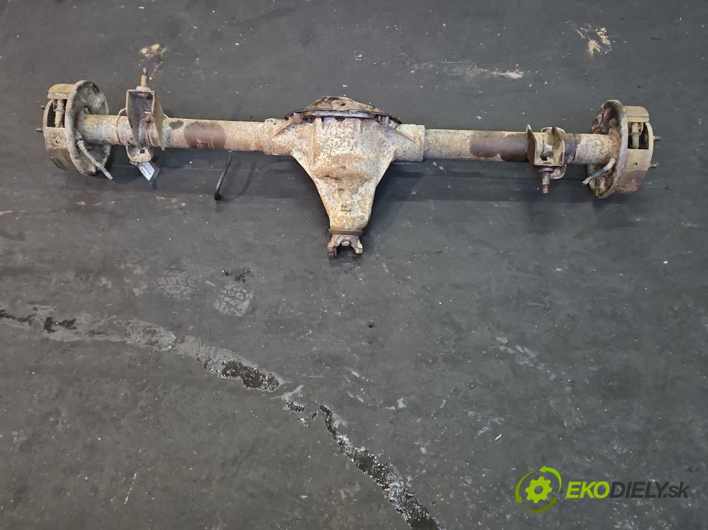 Jeep Cherokee XJ 1984-2001 122 HP manual 90 kW 2465 cm3 5- Most: zadní: 