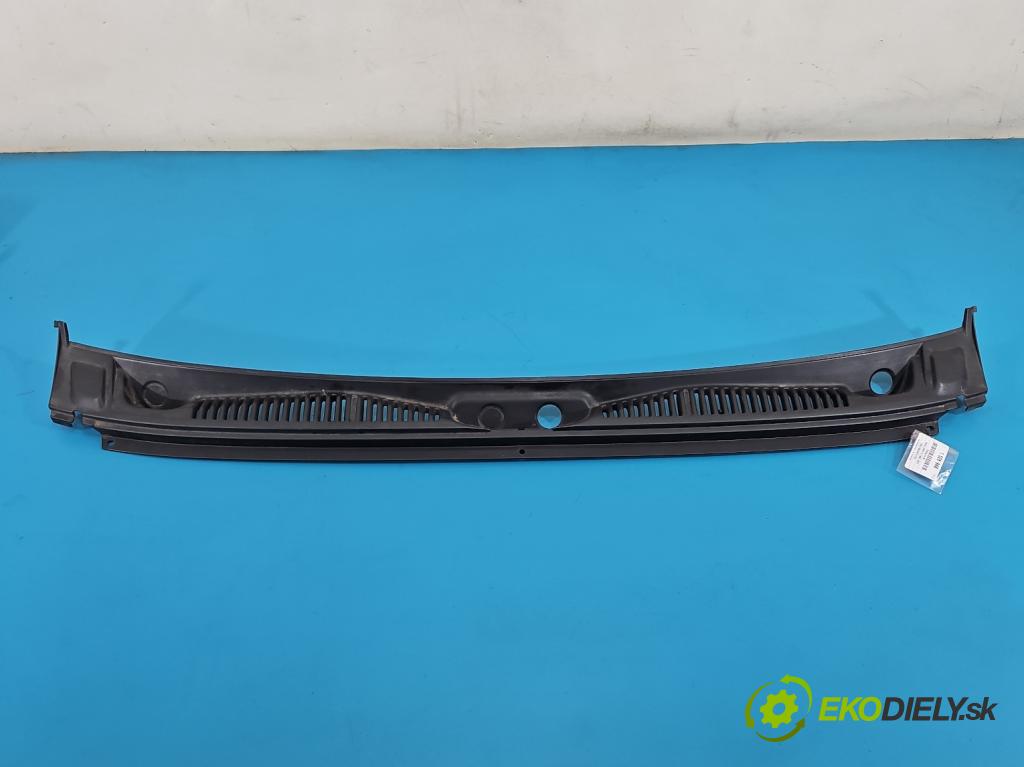 Suzuki JIMNY III 1998-2018 1.3 16V VVT 80 hp manual 59 kW 1298 cm3 3- torpédo 77310-81A10 (Plast pod čelním sklem)