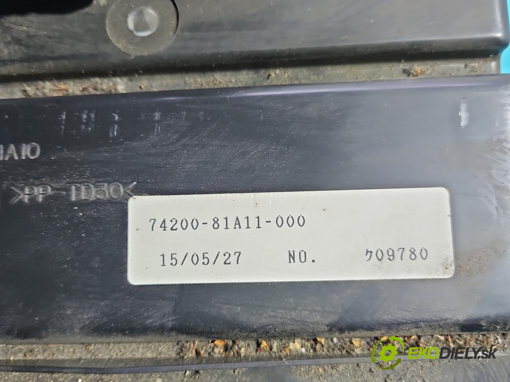 Suzuki JIMNY III 1998-2018 1.3 16V VVT 80 HP manual 59 kW 1298 cm3 3- obal filtra vzduchu 95422-81A1 (Obal vzduchového filtra)