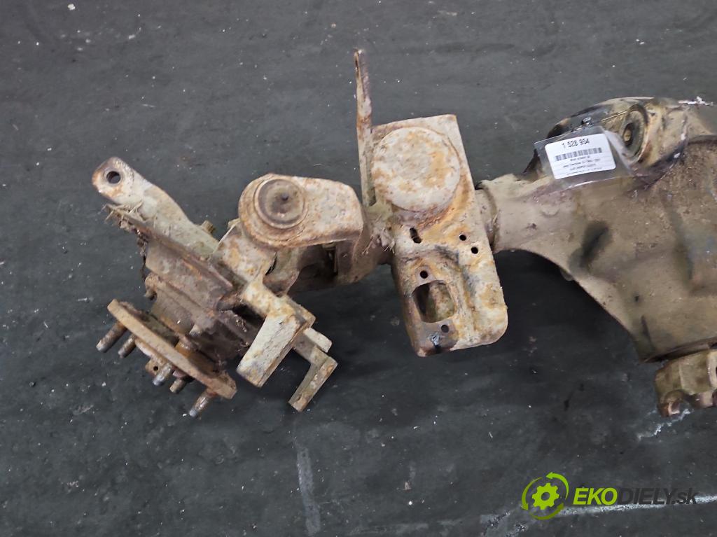 Jeep Cherokee XJ 1984-2001 122 HP manual 90 kW 2465 cm3 5- Most: predný