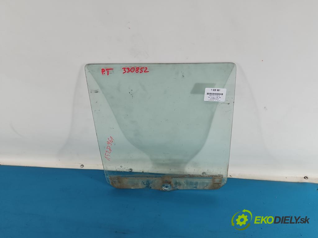 Jeep Cherokee XJ 1984-2001 122 HP manual 90 kW 2465 cm3 5- sklo dvere zadné pravé 