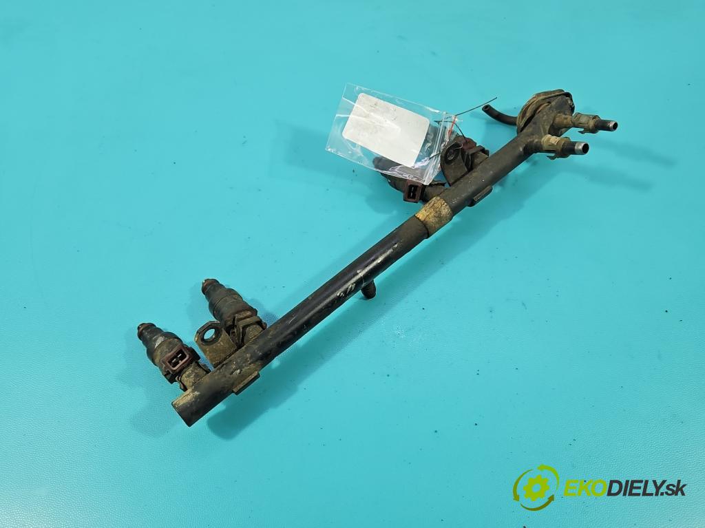 Jeep Cherokee XJ 1984-2001 122 HP manual 90 kW 2465 cm3 5- vstrek 53007232 (Vstrekovač paliva)