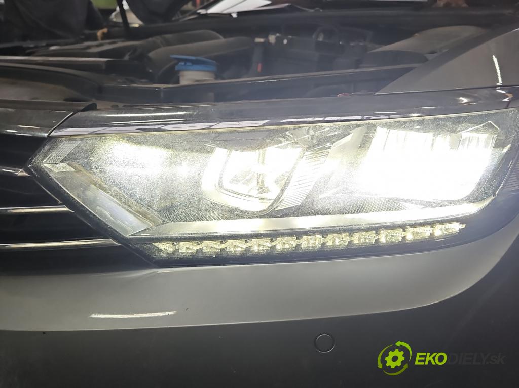 Vw Passat B8 2014 - 1.4 tsi 125 hp manual 92 kW 1395 cm3 4- světlo levý 3G1941035L (Klika dveří ostatní)