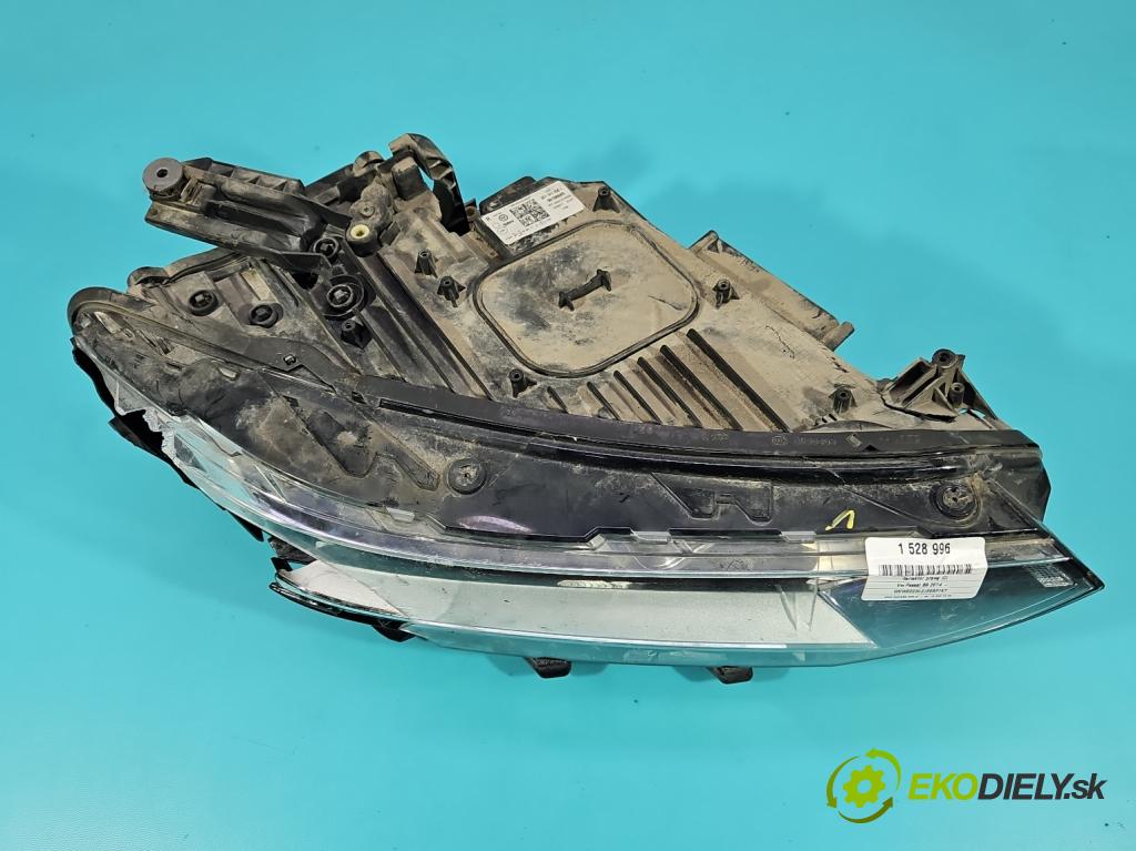Vw Passat B8 2014 - 1.4 tsi 125 hp manual 92 kW 1395 cm3 4- světlo pravý 3G1941036L (Pravé přední světlo)