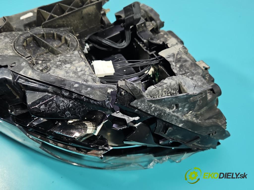 Vw Passat B8 2014 - 1.4 tsi 125 hp manual 92 kW 1395 cm3 4- světlo pravý 3G1941036L (Pravé přední světlo)