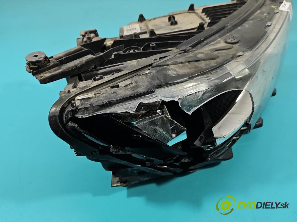 Vw Passat B8 2014 - 1.4 tsi 125 hp manual 92 kW 1395 cm3 4- světlo pravý 3G1941036L (Pravé přední světlo)
