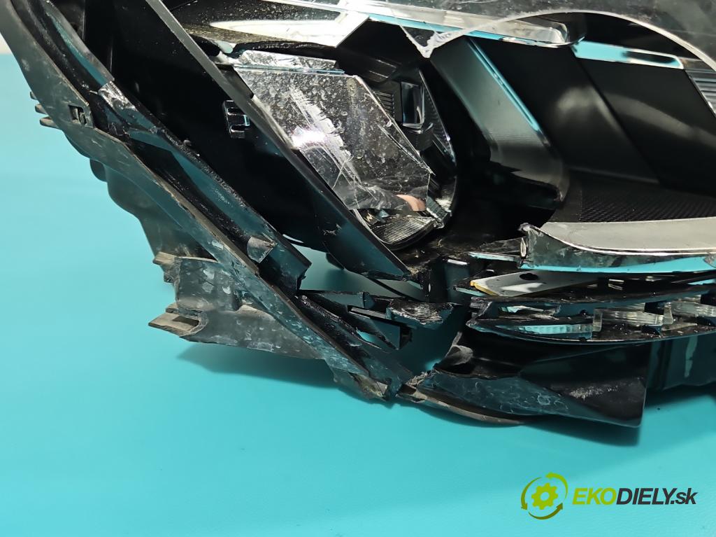 Vw Passat B8 2014 - 1.4 tsi 125 hp manual 92 kW 1395 cm3 4- světlo pravý 3G1941036L (Pravé přední světlo)