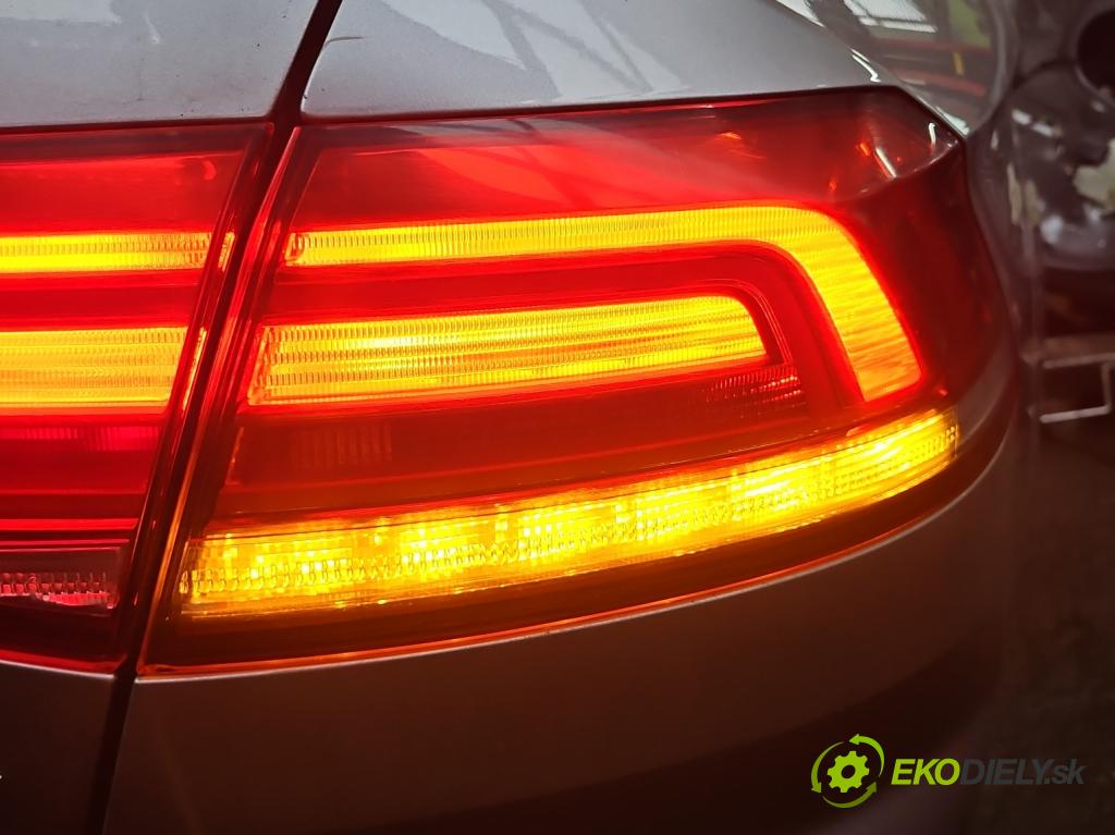 Vw Passat B8 2014 - 1.4 tsi 125 HP manual 92 kW 1395 cm3 4- svetlo / reflektor zadné pravé  (Kľučka dverí ostatné)