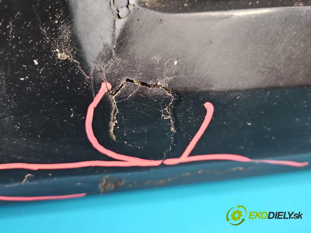 Jeep Cherokee XJ 1984-2001 122 hp manual 90 kW 2465 cm3 5- zadní kufrové dveře  (Zadní kapota (kufr))