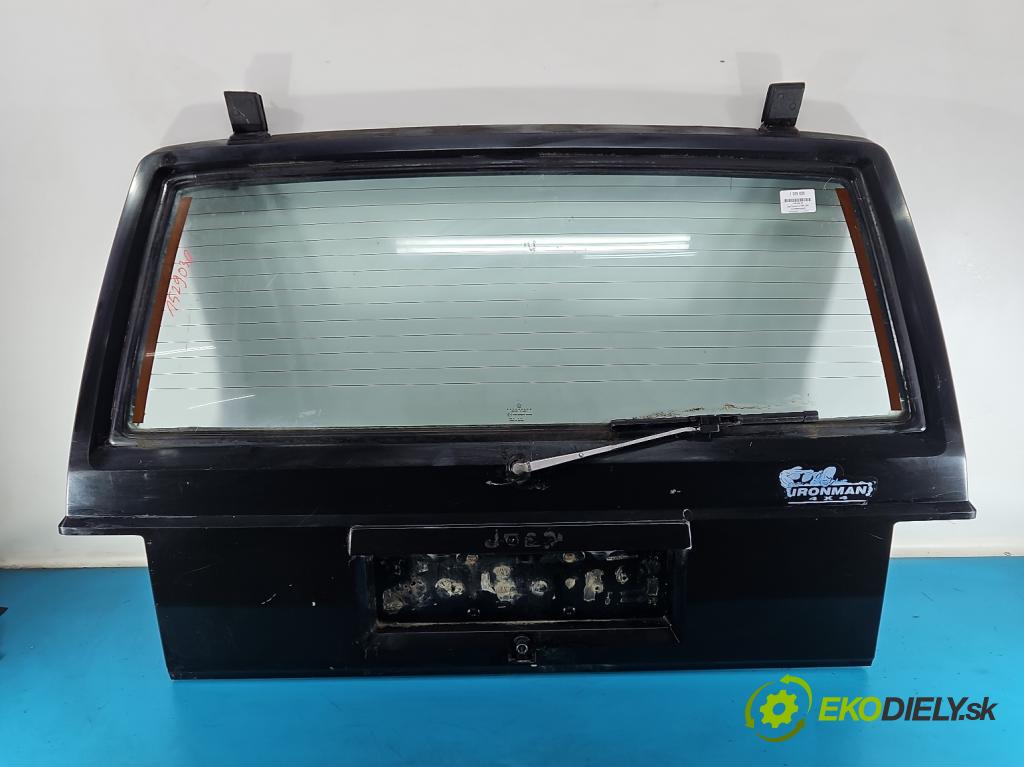 Jeep Cherokee XJ 1984-2001 122 hp manual 90 kW 2465 cm3 5- zadní kufrové dveře  (Zadní kapota (kufr))