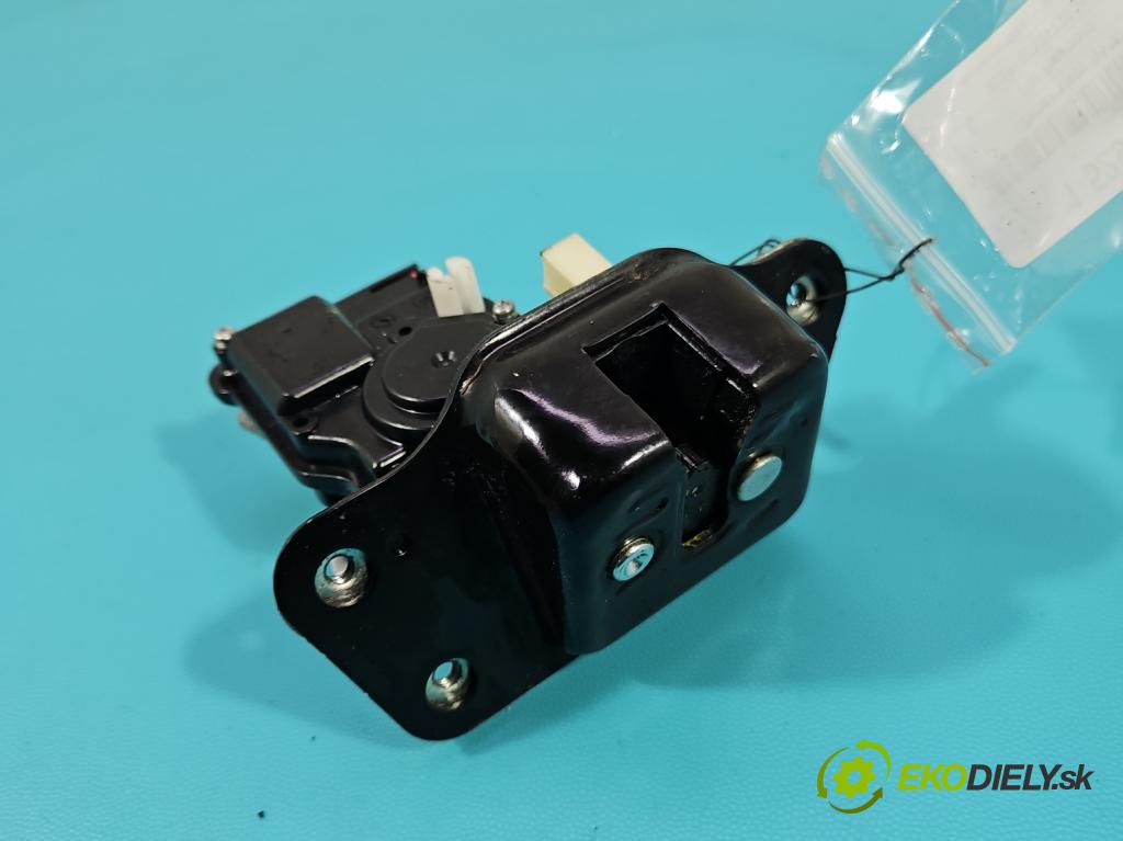 Fiat Freemont 2.0 JTD 170 HP automatic 125 kW 1956 cm3 5- zámok kufrové dvere zadné 