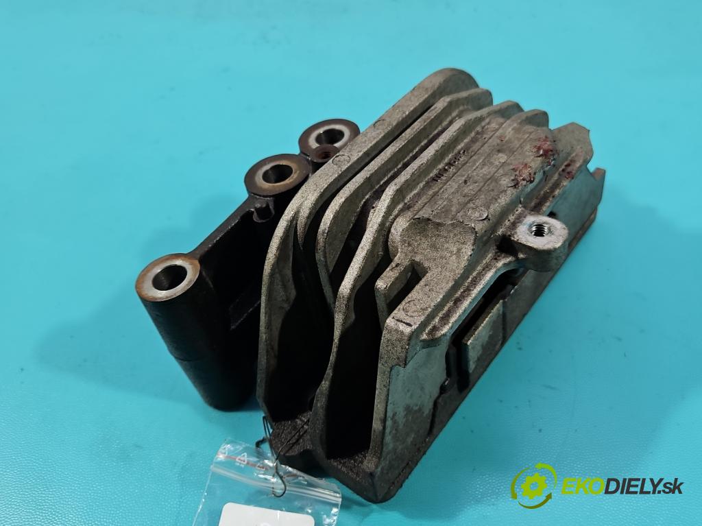 Fiat Freemont 2.0 JTD 170 HP automatic 125 kW 1956 cm3 5- airbag motora P04766549AD (Držiak motora)