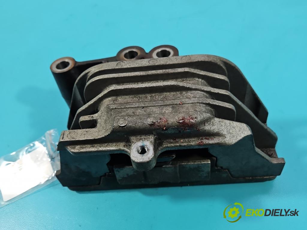 Fiat Freemont 2.0 JTD 170 HP automatic 125 kW 1956 cm3 5- airbag motora P04766549AD (Držiak motora)