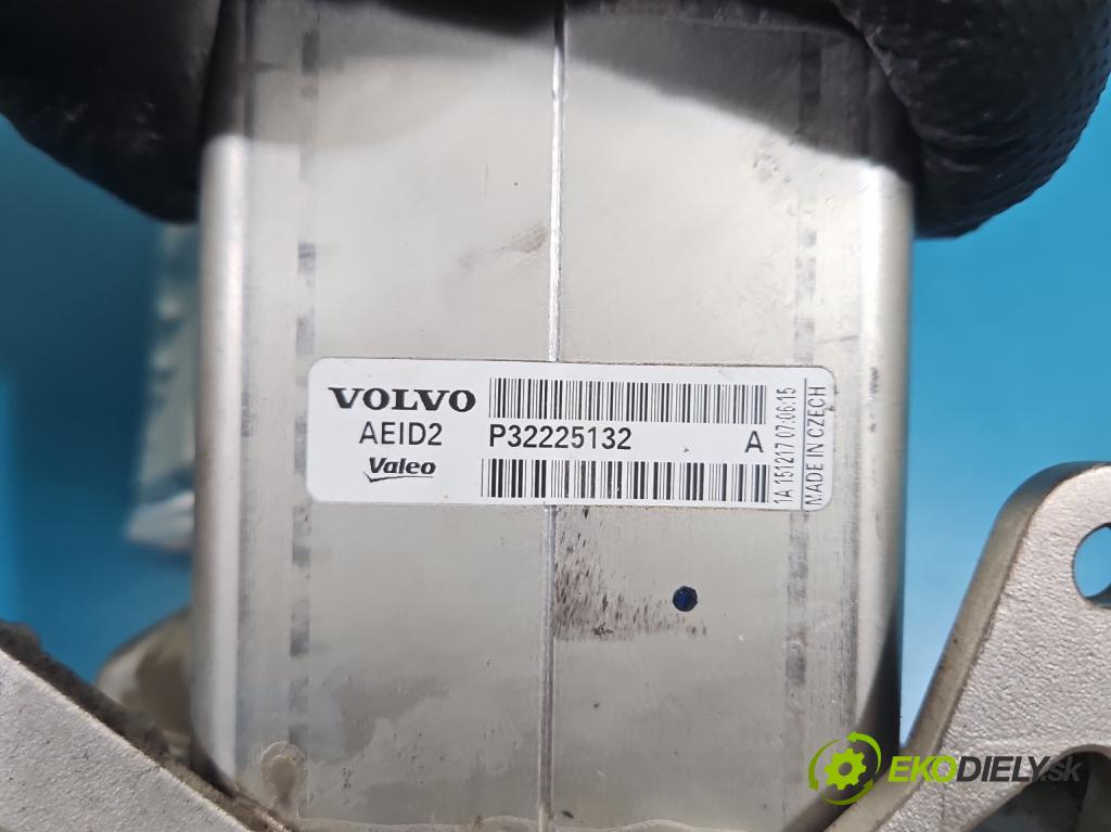 Volvo S60 II 2010-2018 2.0 D4 181KM automatic 133 kW 1969 cm3 4- chladič výfukové P32225132