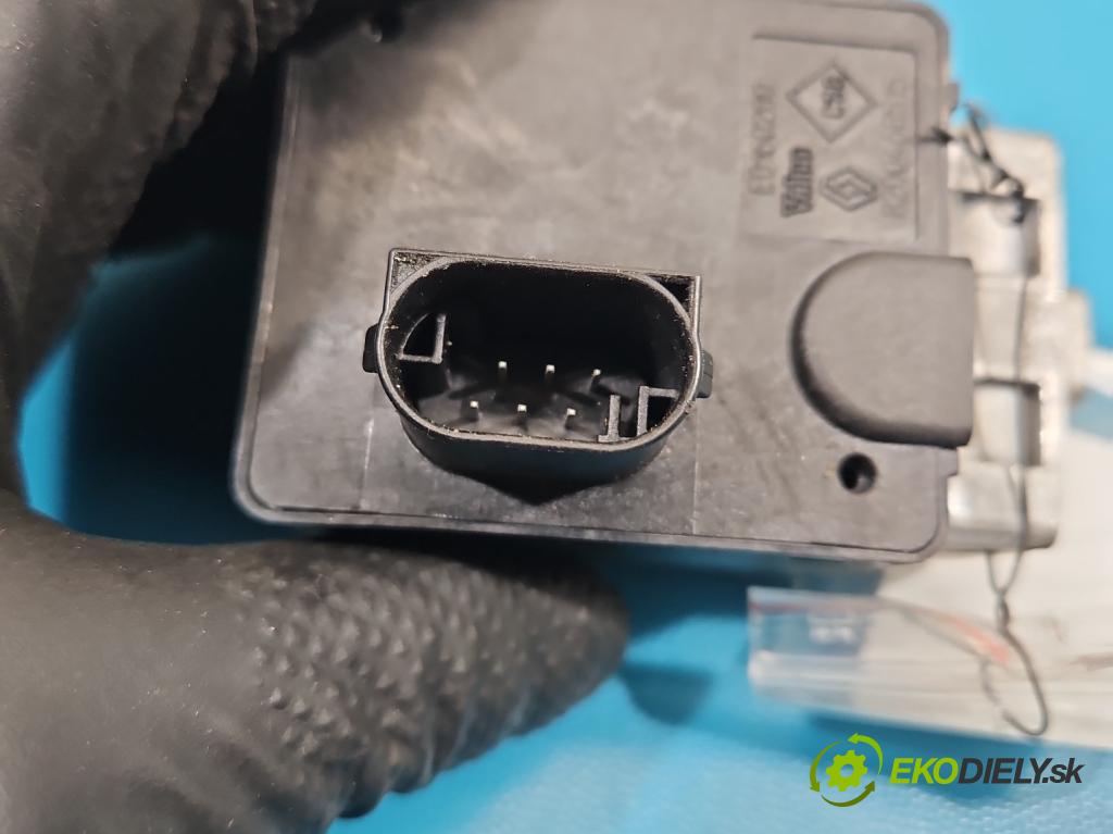 Renault Scenic II 2003-2009 1.9 DCI 116 HP manual 85 kW 1870 cm3 5- Blokáda: řízení: 8200468515 (Riadenie ostatné)