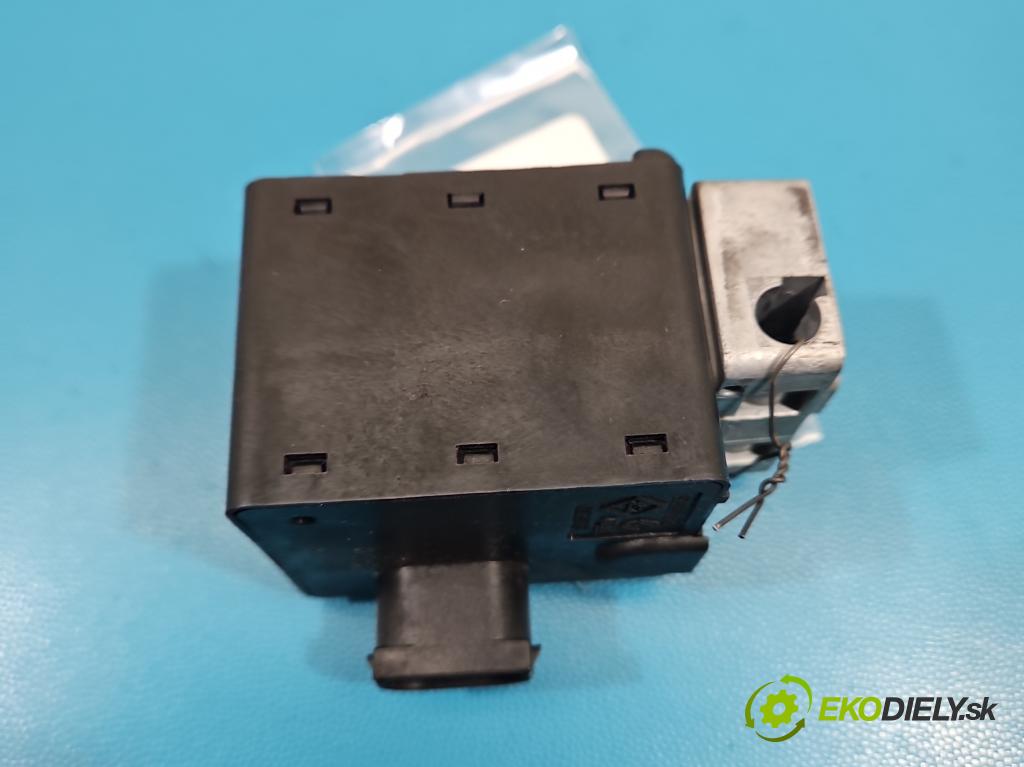 Renault Scenic II 2003-2009 1.9 DCI 116 HP manual 85 kW 1870 cm3 5- Blokáda: řízení: 8200468515 (Riadenie ostatné)