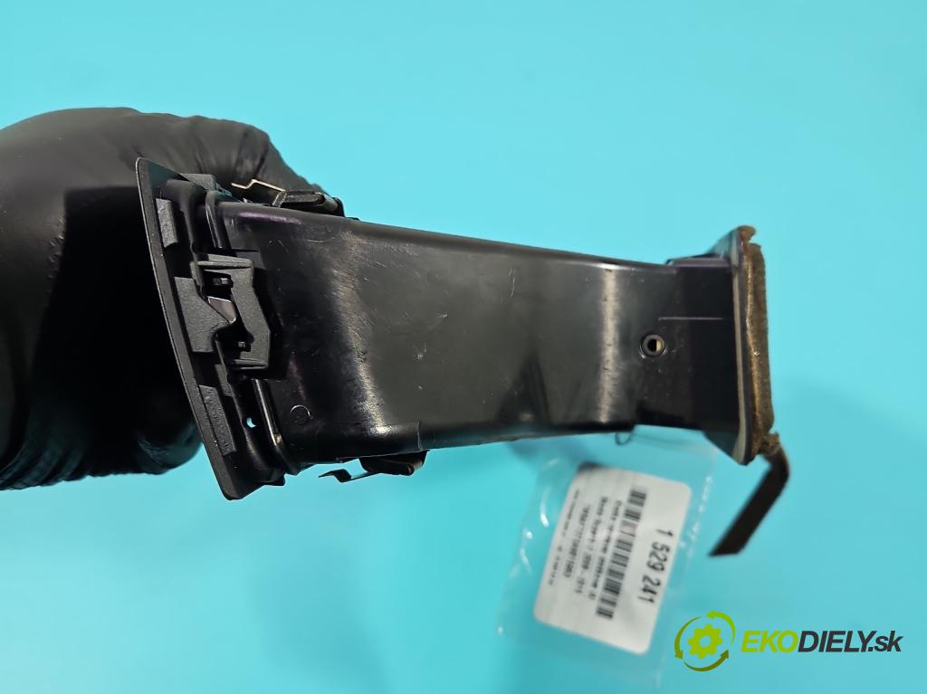 Skoda Superb II 2008-2015 2.0 TDI 170 hp automatic 125 kW 1968 cm3 5- Mřížka: topení medián: 3T0820951A (Mřížka topení)