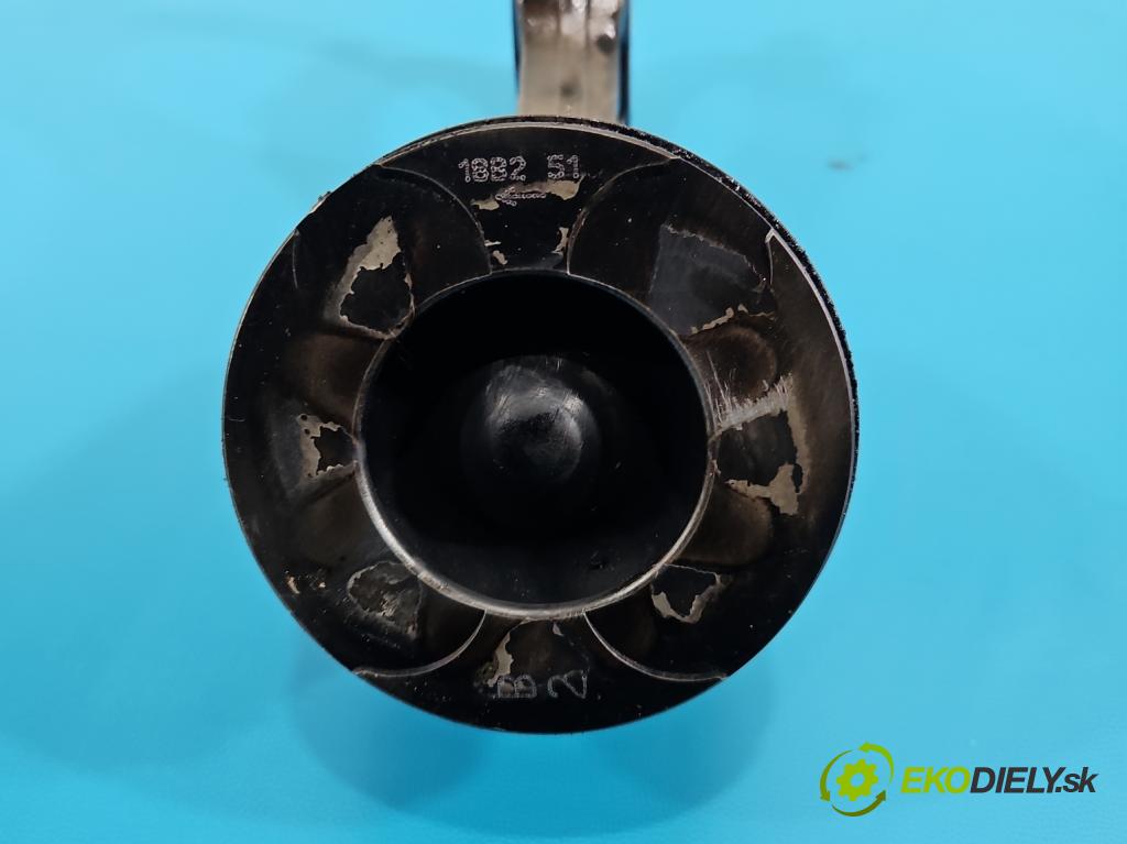 Toyota Land Cruiser J120 2002-2010 3.0 D4D 166 HP automatic 122 kW 2982 cm3 5- piest  (Piest)