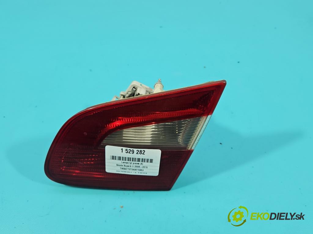 Skoda Superb II 2008-2015 2.0 TDI 170 HP automatic 125 kW 1968 cm3 5- svetlo / reflektor zadné pravé 3T5945094 (Kľučka dverí ostatné)