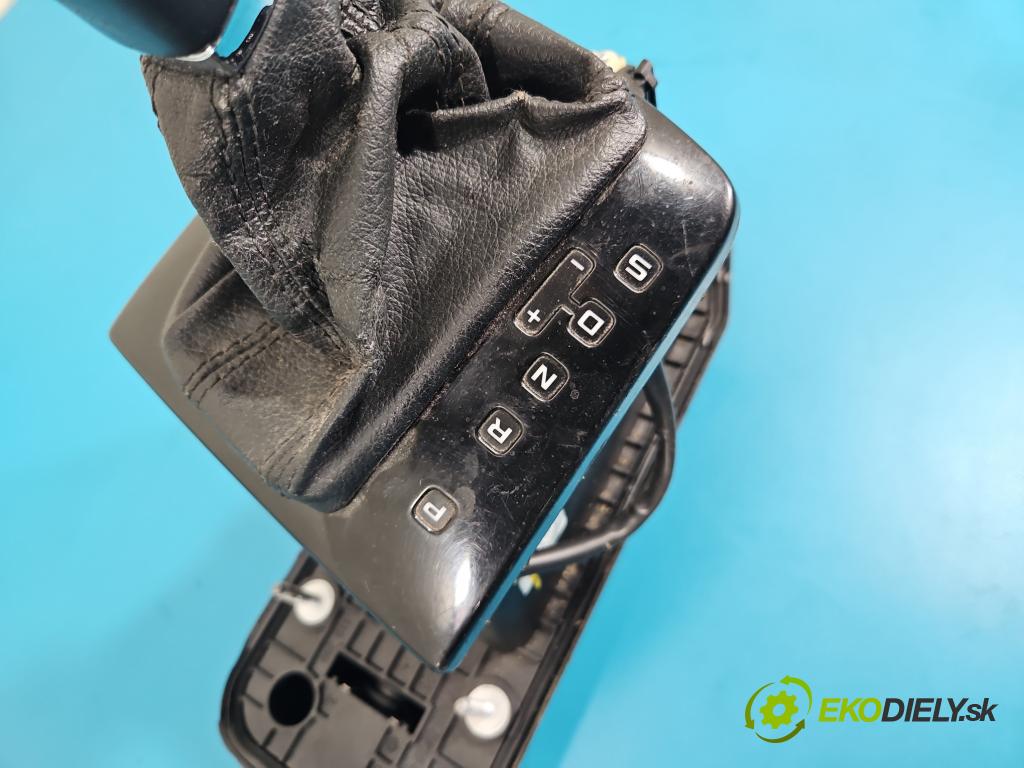 Skoda Superb II 2008-2015 2.0 TDI 170 HP automatic 125 kW 1968 cm3 5- Páka: Změny: stupeň,rýchlosť 3C1713025H (Rýchlostná páka (kulisa))