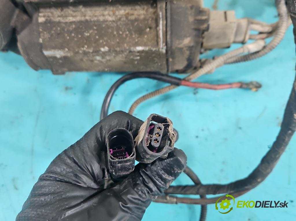 Skoda Superb II 2008-2015 2.0 TDI 170 HP automatic 125 kW 1968 cm3 5- Ozubené kolo: volant 1K1423051EB