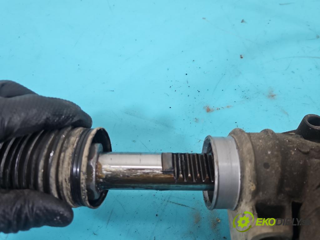 Skoda Superb II 2008-2015 2.0 TDI 170 HP automatic 125 kW 1968 cm3 5- Ozubené kolo: volant 1K1423051EB