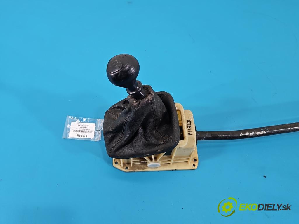 Daewoo Lanos 1.5 8v 86 HP manual 63 kW 1498 cm3 4- Páka: Změny: stupeň,rýchlosť  (Rýchlostná páka (kulisa))