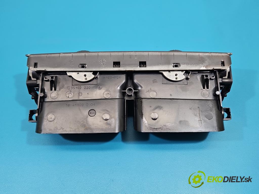 Vw Passat B5 1995-2005 1.9 TDI 131 hp manual 96 kW 1896 cm3 5- Mřížka: topení medián: 3B0819728D (Mřížka topení)