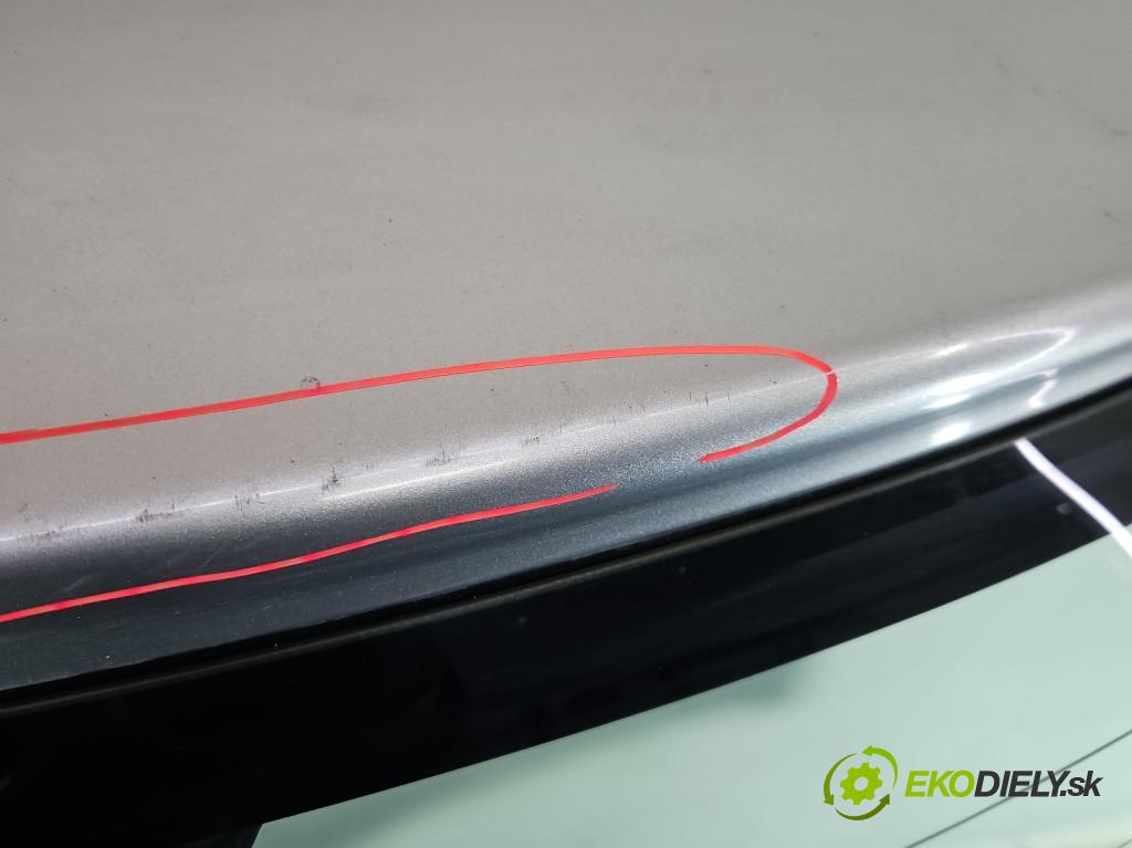 Toyota Yaris II 2005-2011 1.0 vvti 69KM manual 51 kW 998 cm3 3- zadna kufor  (Kapota zadná (kufor))