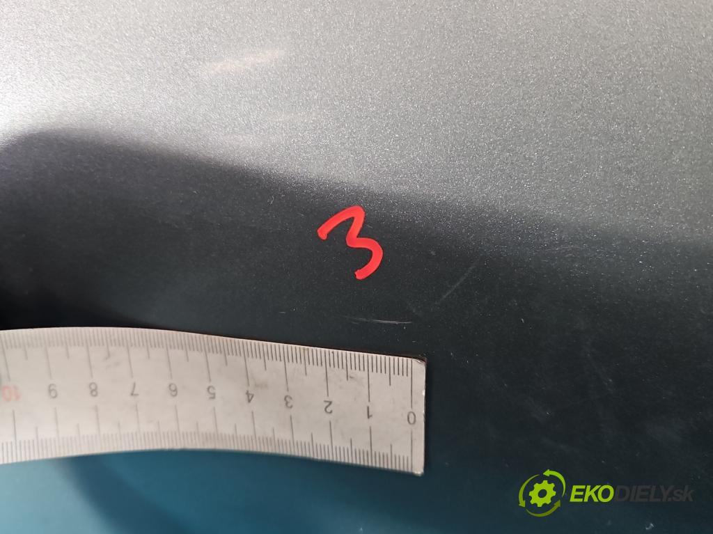 Toyota Yaris II 2005-2011 1.0 vvti 69KM manual 51 kW 998 cm3 3- zadna kufor  (Kapota zadná (kufor))