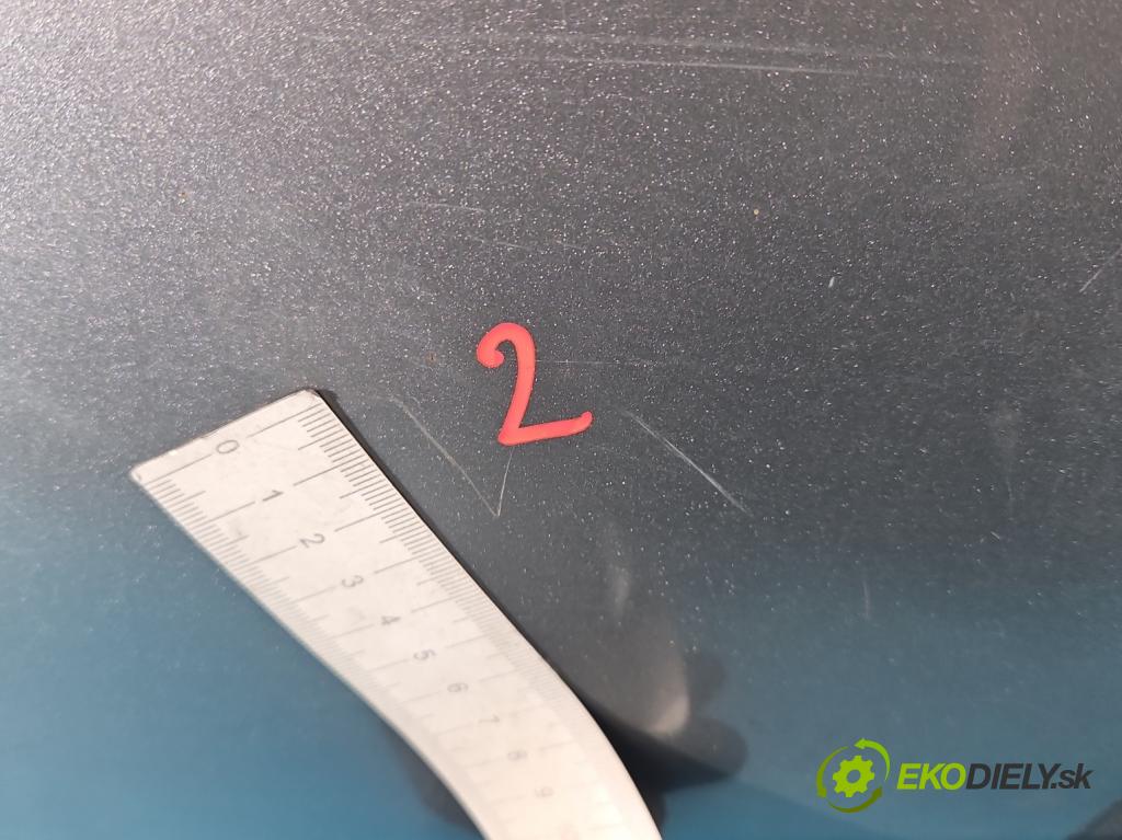 Toyota Yaris II 2005-2011 1.0 vvti 69KM manual 51 kW 998 cm3 3- zadna kufor  (Kapota zadná (kufor))