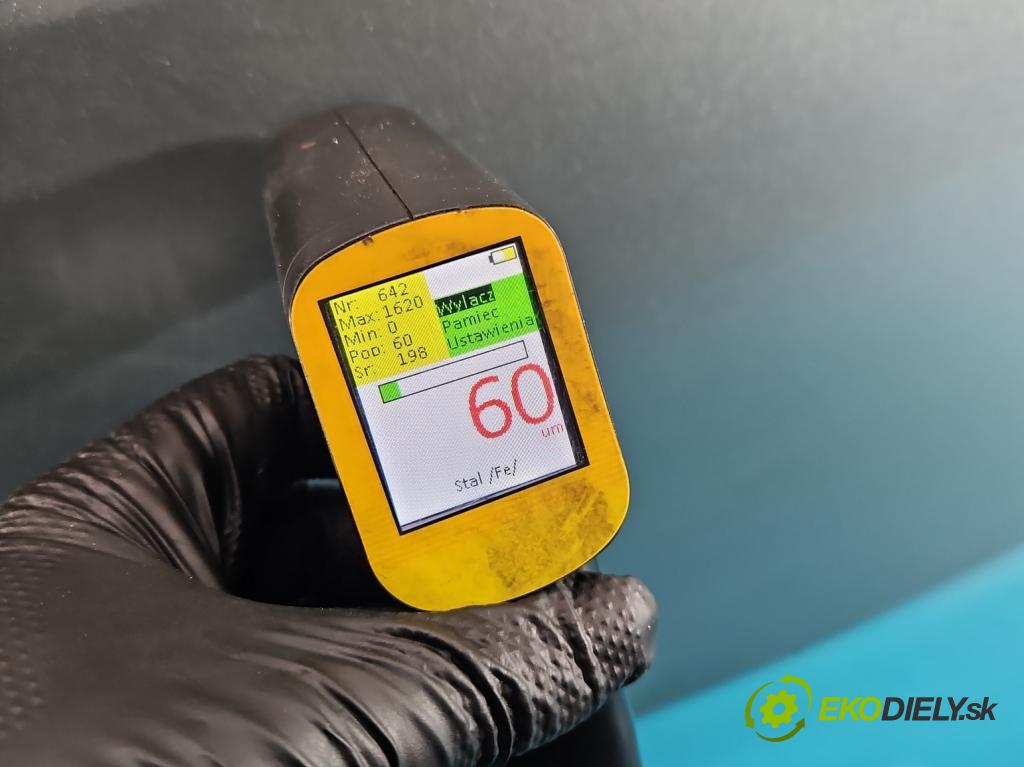 Toyota Yaris II 2005-2011 1.0 vvti 69KM manual 51 kW 998 cm3 3- zadna kufor  (Kapota zadná (kufor))