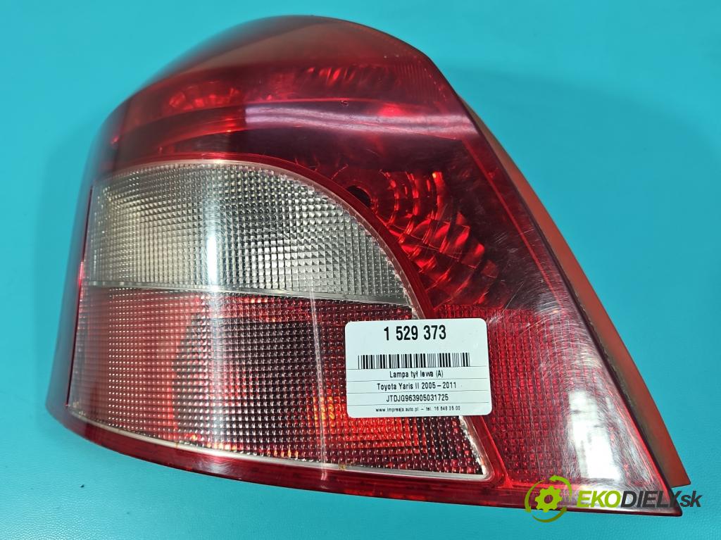 Toyota Yaris II 2005-2011 1.0 vvti 69KM manual 51 kW 998 cm3 3- svetlo / reflektor zadné ľavé  (Kľučka dverí ostatné)