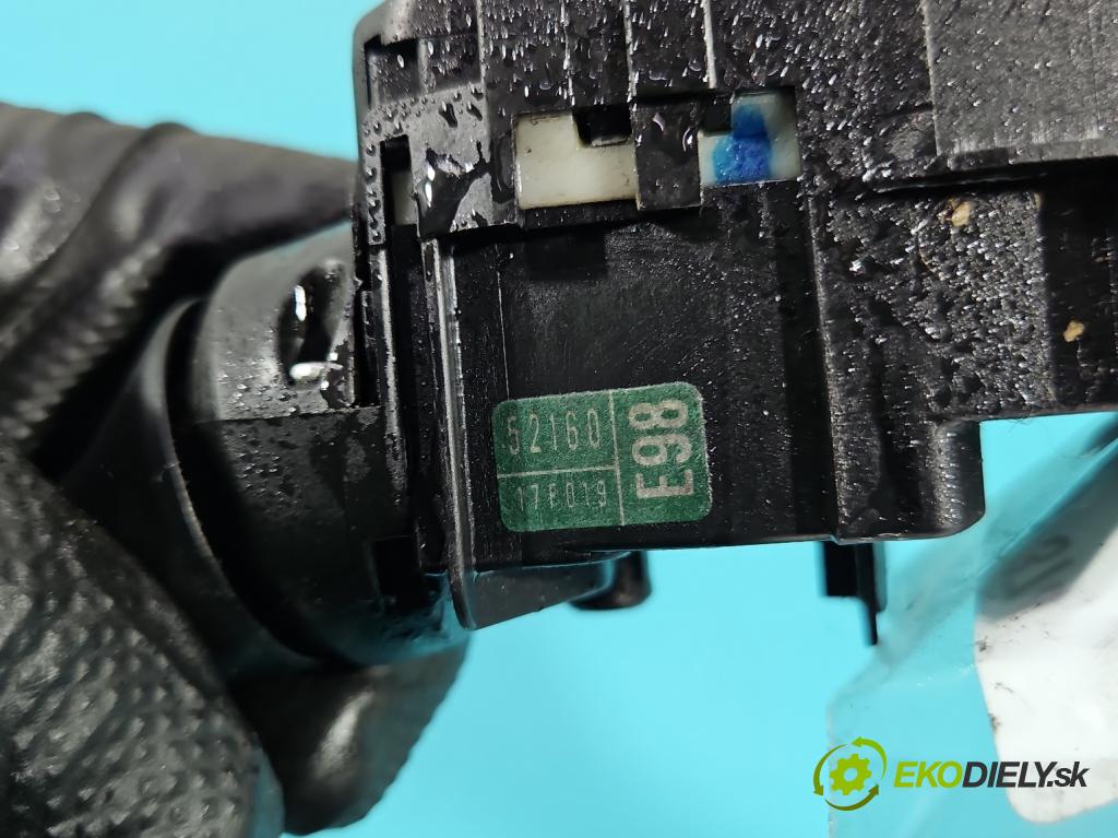 Toyota Yaris II 2005-2011 1.0 vvti 69KM manual 51 kW 998 cm3 3- prepínač komplex: 52160-17F019 (Prepínacie páčky pod volantom)