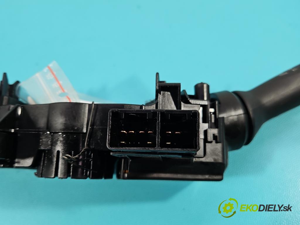 Toyota Yaris II 2005-2011 1.0 vvti 69KM manual 51 kW 998 cm3 3- prepínač komplex: 52160-17F019 (Prepínacie páčky pod volantom)