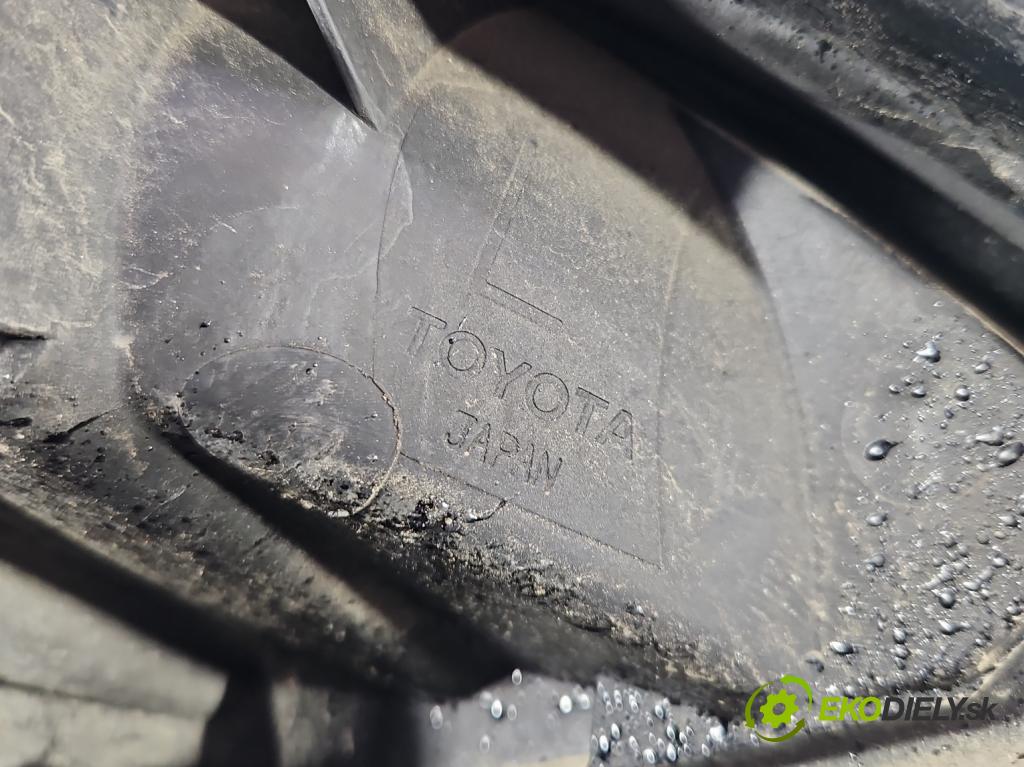 Toyota Yaris II 2005-2011 1.0 vvti 69KM manual 51 kW 998 cm3 3- Reflektor: ľavý  (Kľučka dverí ostatné)