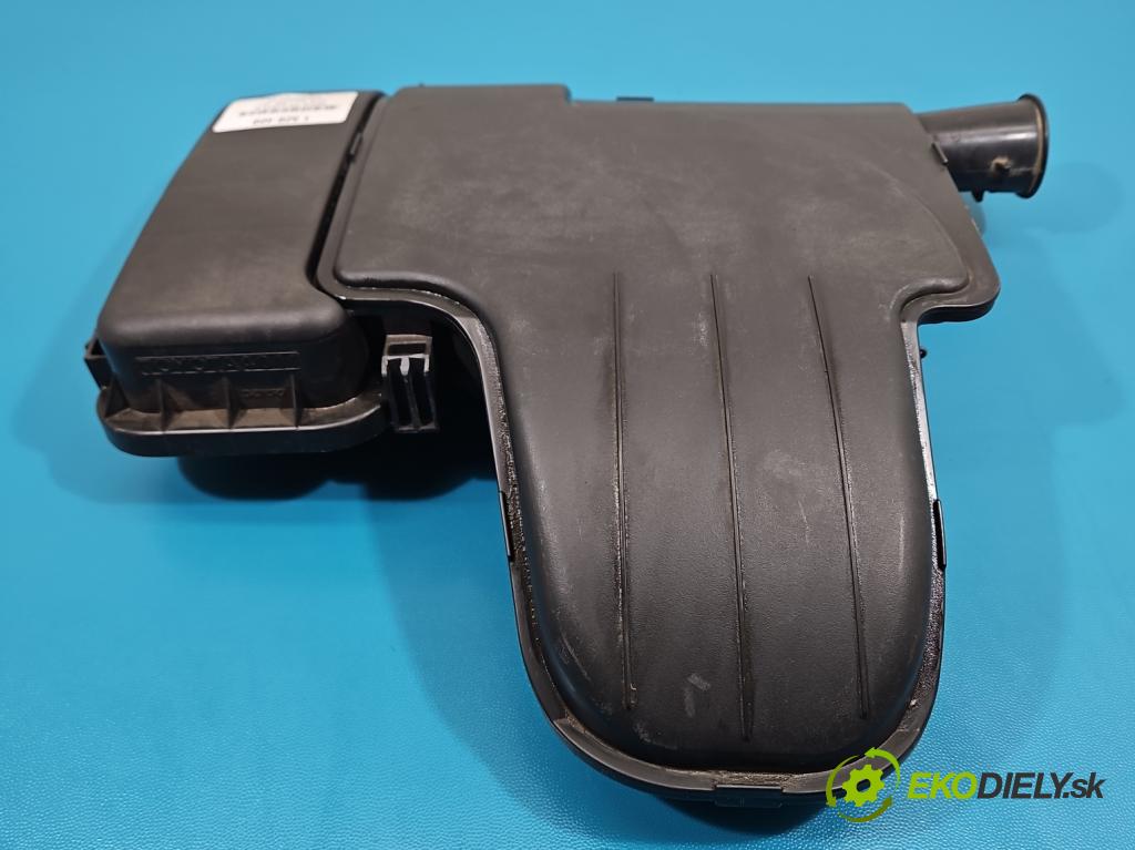 Toyota Yaris II 2005-2011 1.0 vvti 69KM manual 51 kW 998 cm3 3- obal filtra vzduchu 17705-40110 (Obal vzduchového filtra)