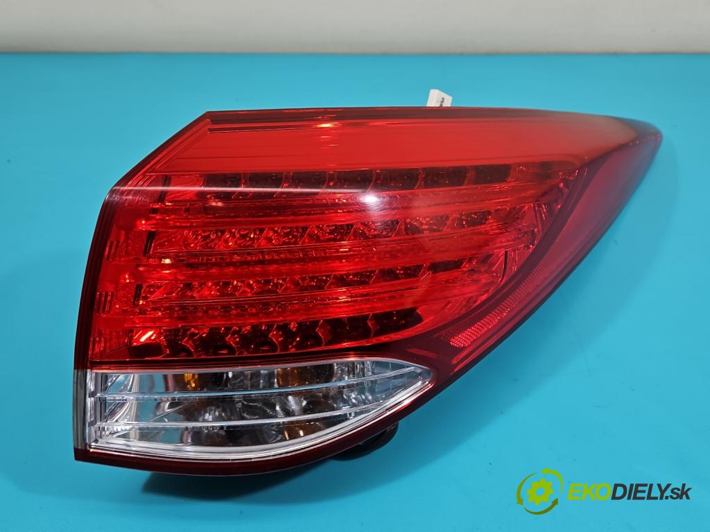 Hyundai I40 1.7 crdi 116 hp manual 85 kW 1685 cm3 5- světlo zadní pravé 92402-3Z0 (Klika dveří ostatní)