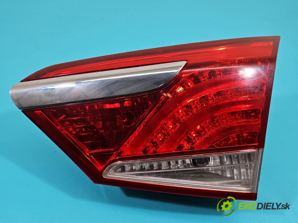 Hyundai I40 1.7 crdi 116 hp manual 85 kW 1685 cm3 5- světlo zadní pravé 92402-3Z0 (Klika dveří ostatní)