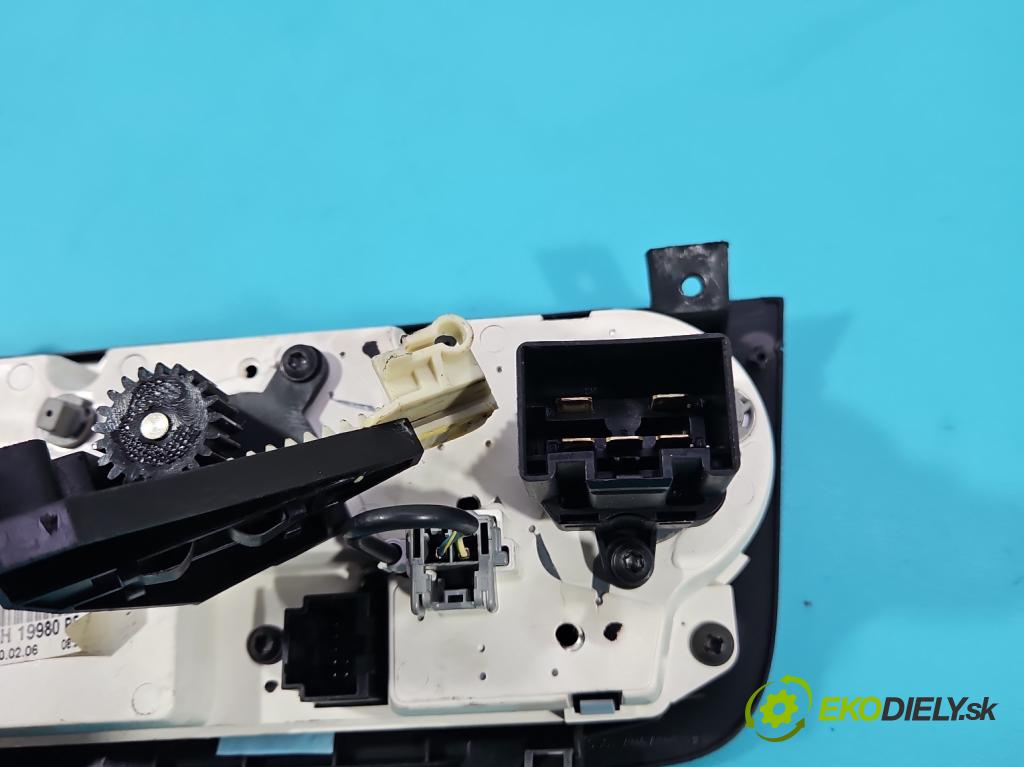Ford Fiesta Mk6 2002-2008 1.4 16v 80 HP manual 59 kW 1388 cm3 3- panel kúrenia 2S6H-19980-BE